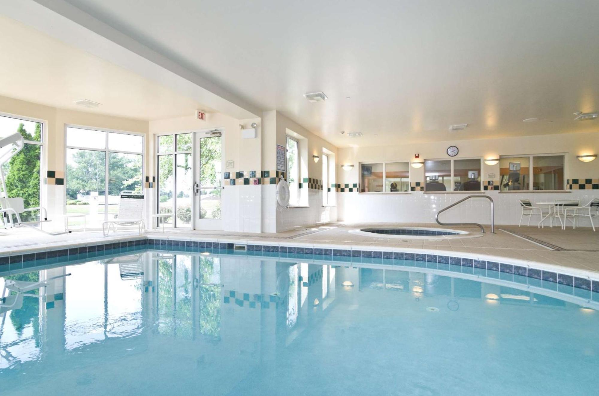 Hilton Garden Inn Wooster Extérieur photo