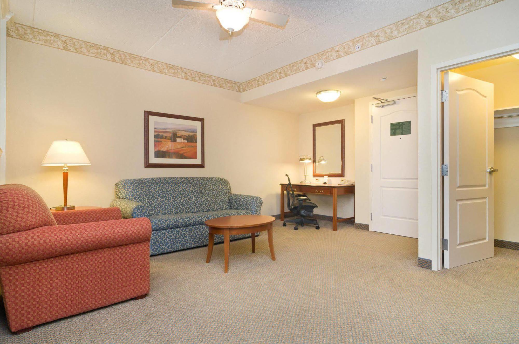 Hilton Garden Inn Wooster Extérieur photo